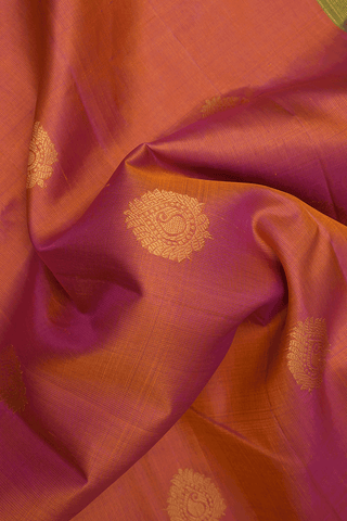 Floral And Paisley Zari Motifs Dual Tone Gadwal Silk Saree