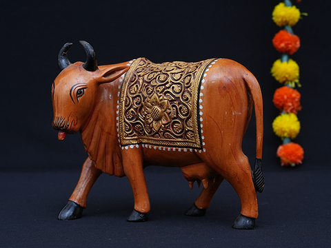 Wooden Handicraft Cow Idol For Showpiece