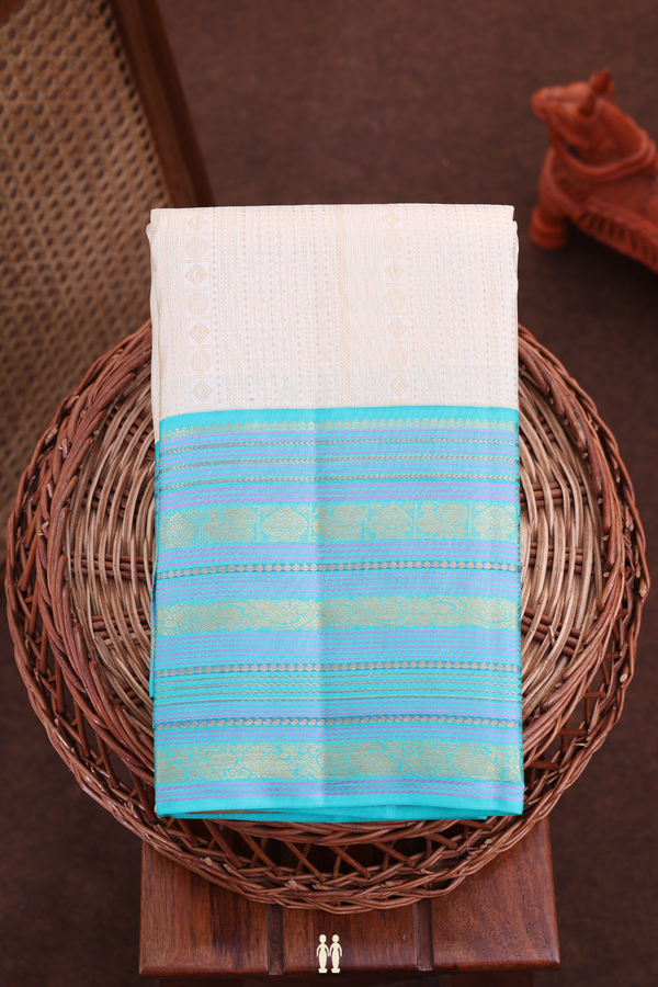 Kanchipuram Silk Saree In Beige Brocade Design