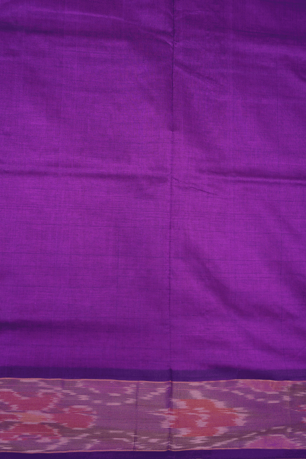 Floral And Paisley Motifs Magenta Poly Cotton Saree