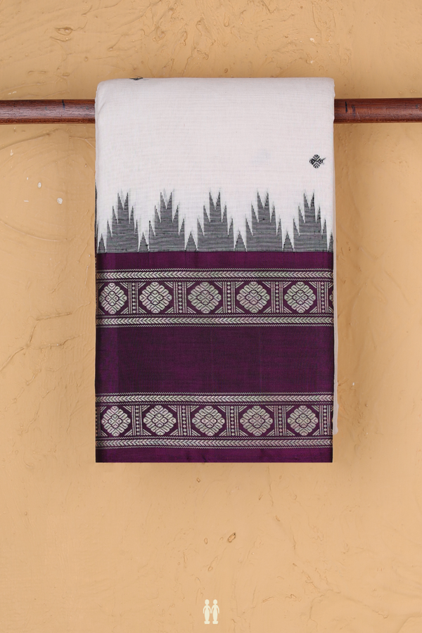 Kanchi Cotton Saree In White With Threadwork Buttas