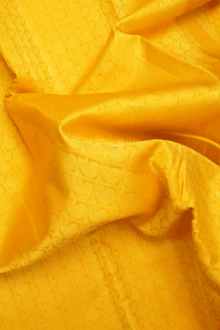 Jacquard Pattern Honey Yellow Kanchipuram Silk Saree