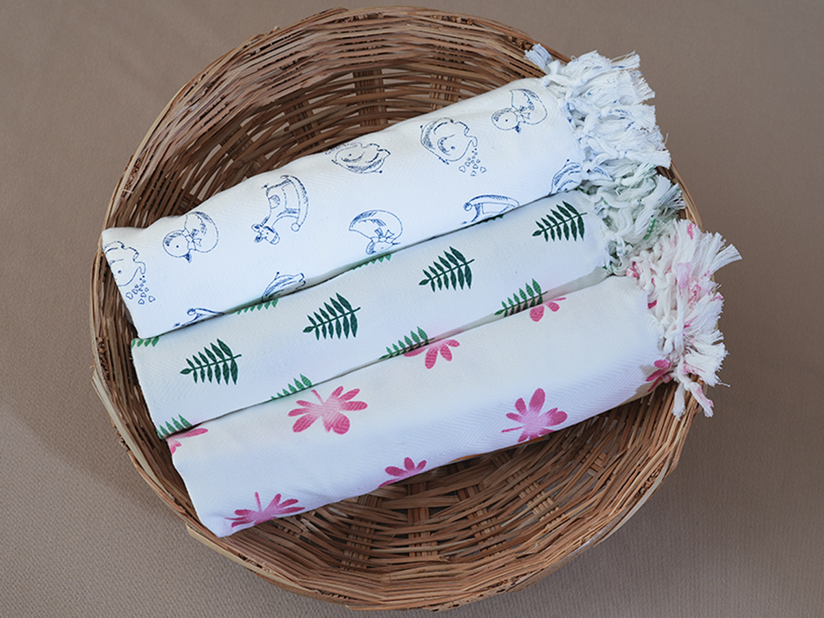 Set Of 3 Off White Cotton Towels