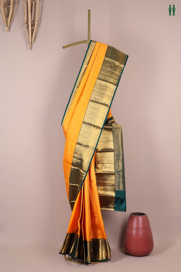 Kanchipuram Silk Saree In Royal Orange With Brocade Design