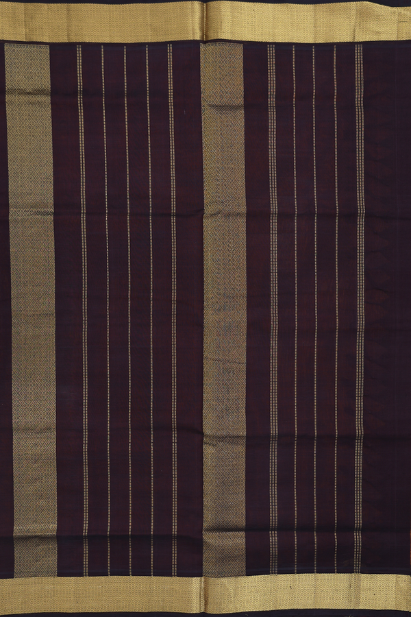 Traditional Silk Cotton Saree In Orange With Paisley Buttas