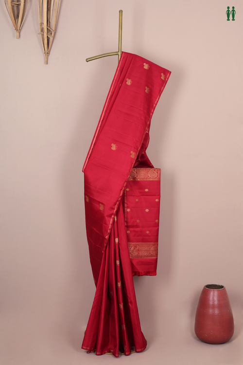 Kanchipuram Silk Saree In Crimson Red With Zari Buttas