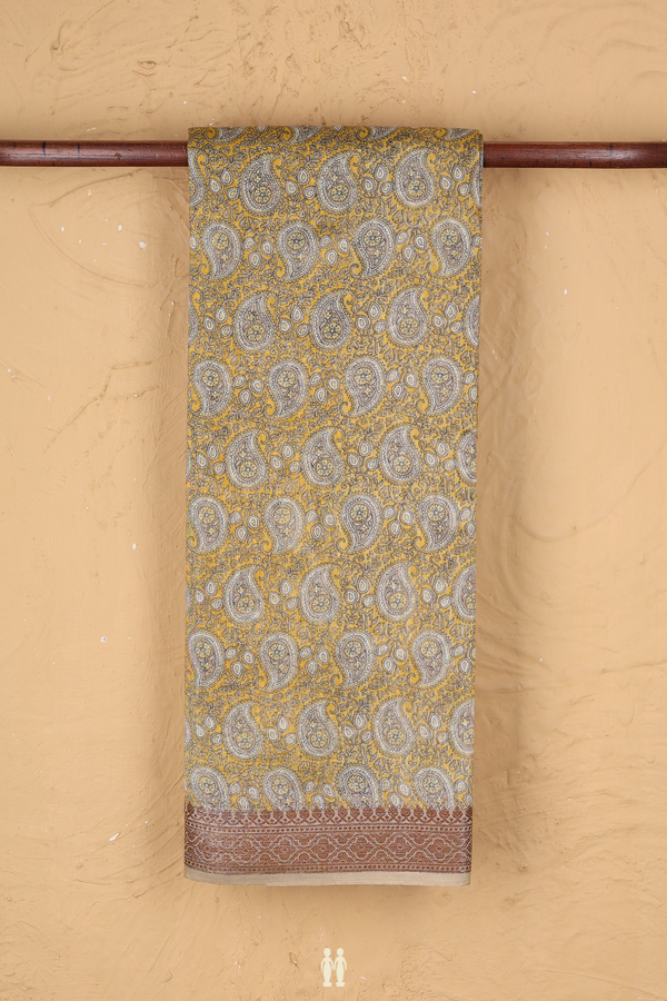 Chanderi Cotton Saree In Yellow With Paisley Design
