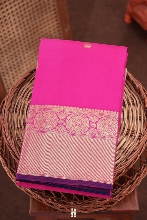 Kanchipuram Silk Saree In Magenta With Iruthalai Pakshi Buttas