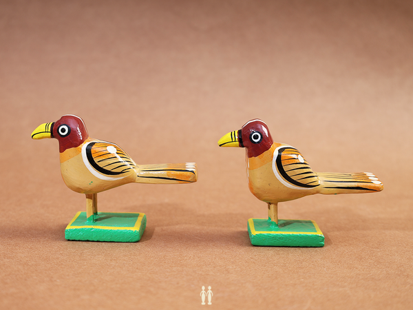 Set Of 2 Wooden Handicraft Multicolor Birds For Showpiece