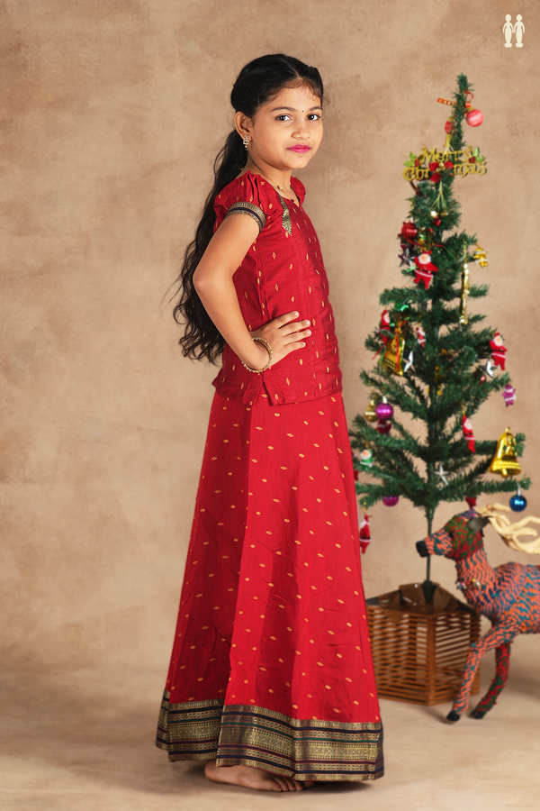 Sweet Heart Neck Threadwork Buttis Red Raw Silk Pavadai Sattai