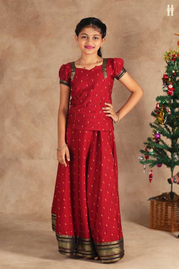 Sweet Heart Neck Threadwork Buttis Red Raw Silk Pavadai Sattai