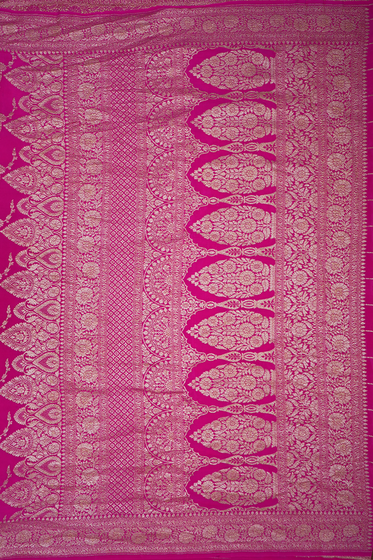Jaal Floral Design Magenta Georgette Banarasi Silk Saree