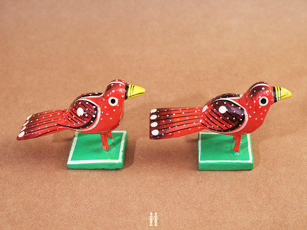 Set Of 2 Wooden Handicraft Multicolor Birds For Showpiece