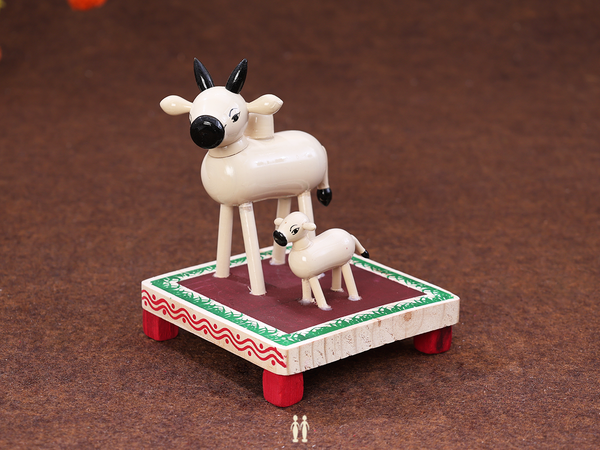 Wooden Cow With Calf Showpiece