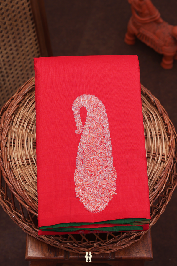 Kanchipuram Silk Saree In Scarlet Red With Paisley Motifs
