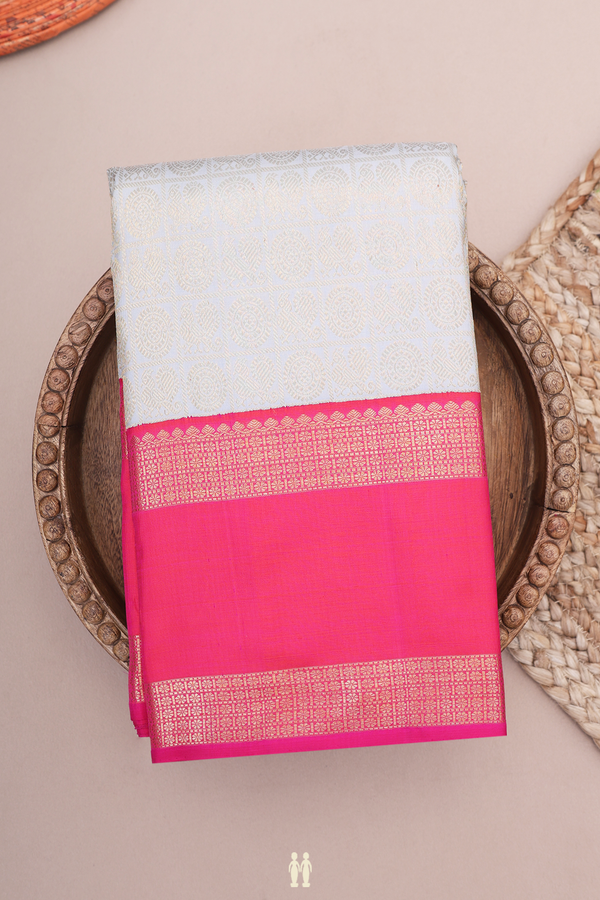 Kanchipuram Silk Saree In Grey Along Checks With Buttas