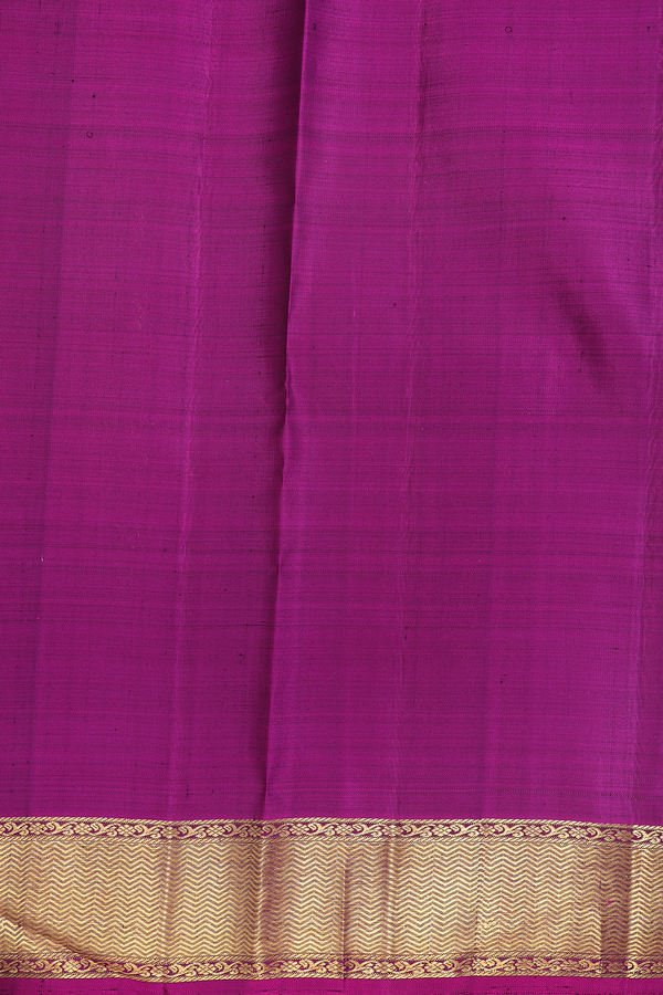 Kanchipuram Silk Saree In Emerald Green With Zari Buttas