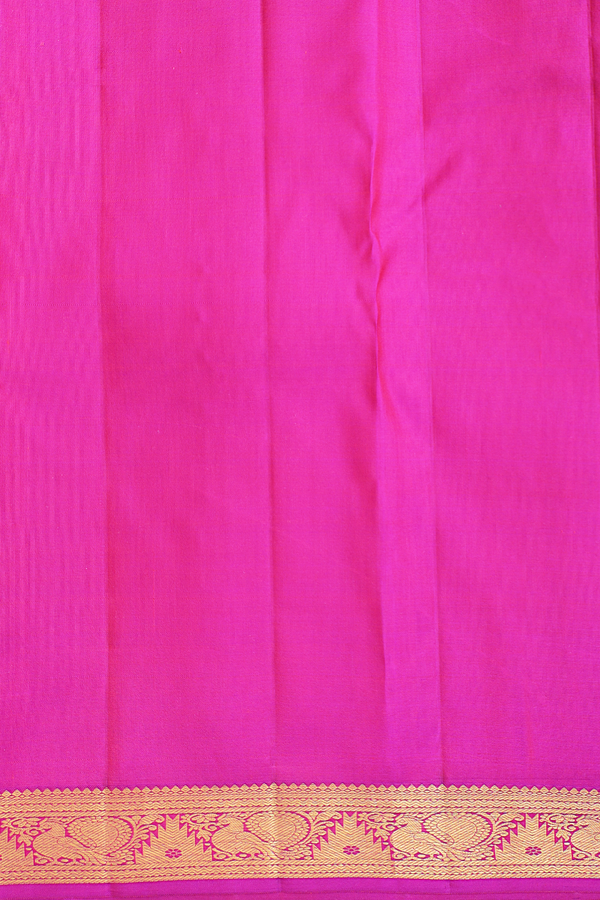 Kanchipuram Silk Saree In Red With Brocade Design