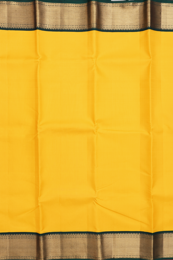 Kanchipuram Silk Saree In Honey Yellow With Contrast Border