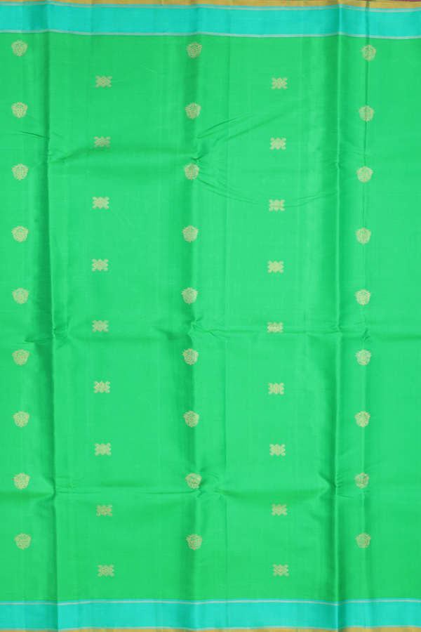 Kanchipuram Silk Saree In Green With Zari Buttas