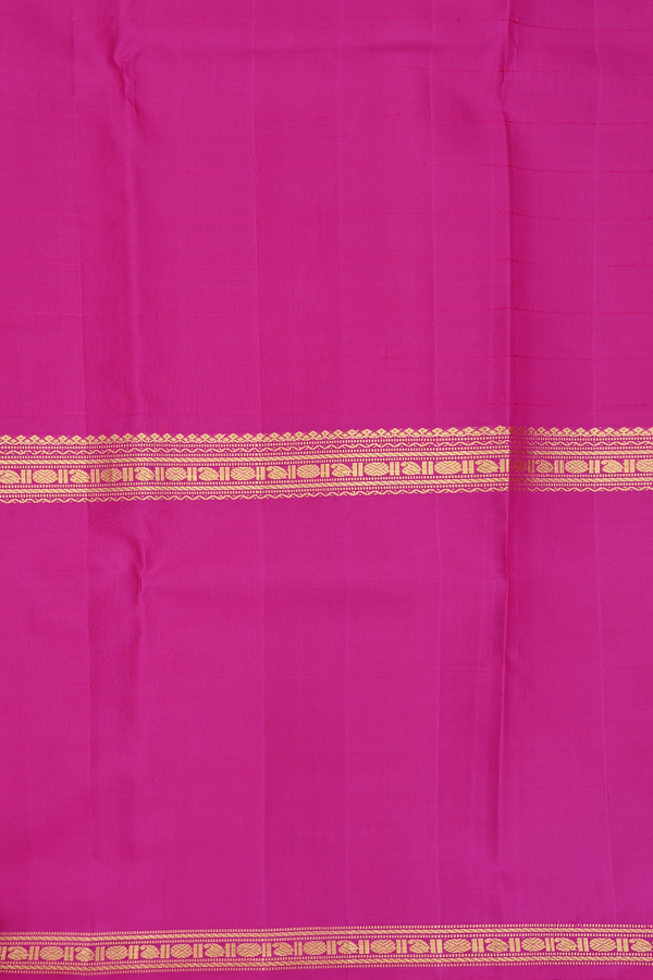 Kanchipuram Silk Saree In Dual Tone With Checks Design