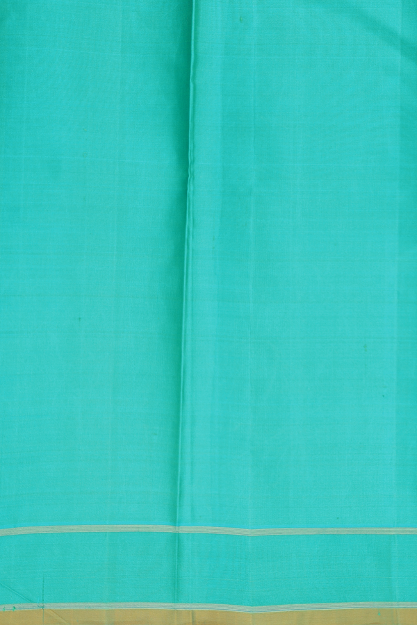 Kanchipuram Silk Saree In Green With Zari Buttas