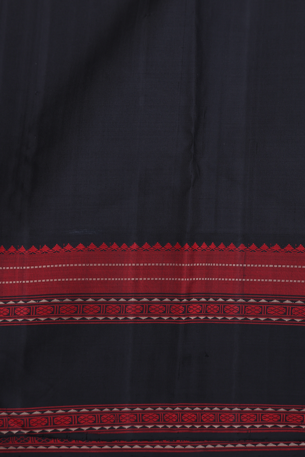 Kanchipuram Silk Saree In Cream Color With Contrast Border