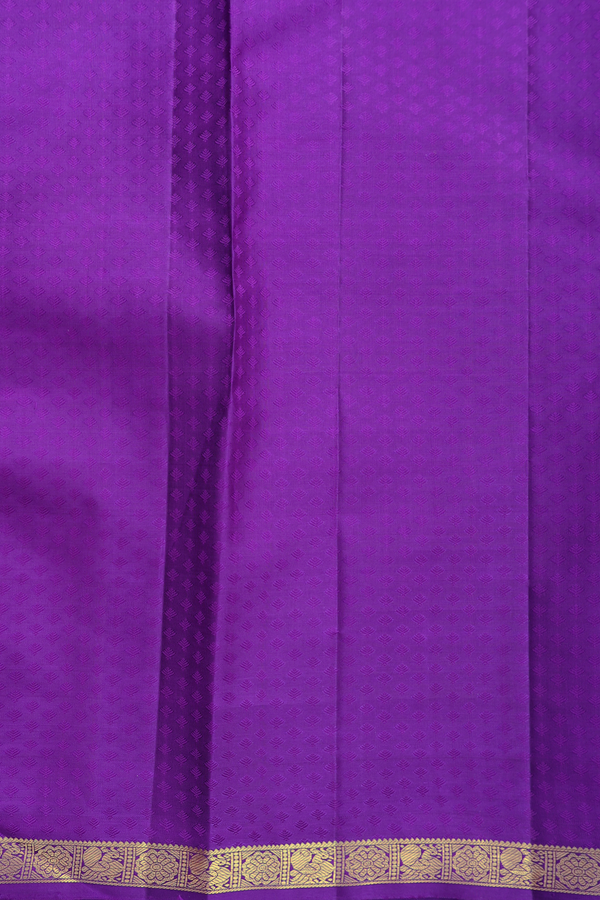 Kanchipuram Silk Saree In Forest Green With Chakram Buttas