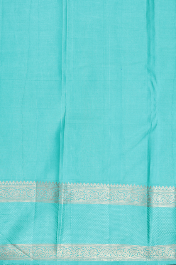 Kanchipuram Silk Saree In Purple With Zari Buttas