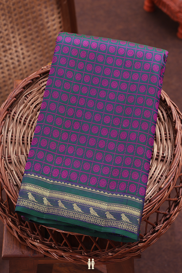 Kanchipuram Silk Saree In Dual Tone With Jacquard Pattern