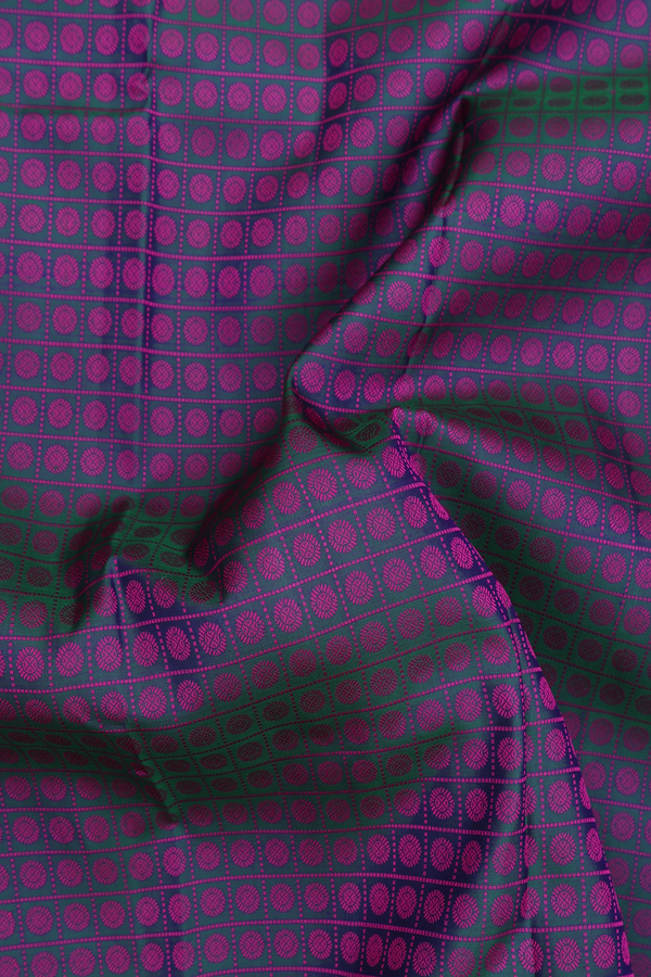 Kanchipuram Silk Saree In Dual Tone With Jacquard Pattern