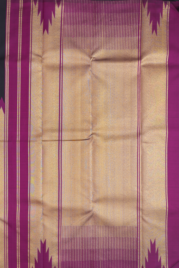 Kanchipuram Silk Saree In Black With Rising Border