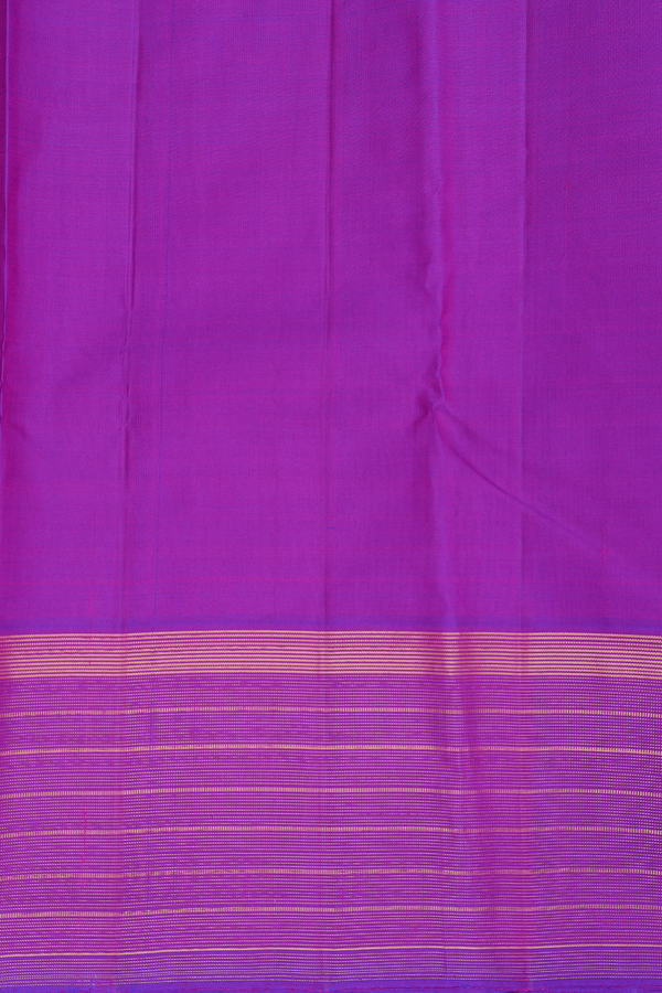 Kanchipuram Silk Saree In Pink Along Checks With Buttas