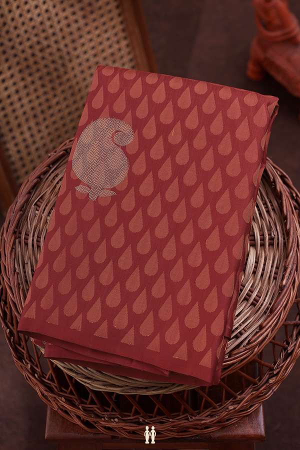 Kanchipuram Silk Saree In Maroon With Jacquard Pattern