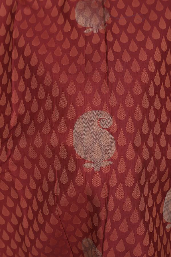 Kanchipuram Silk Saree In Maroon With Jacquard Pattern