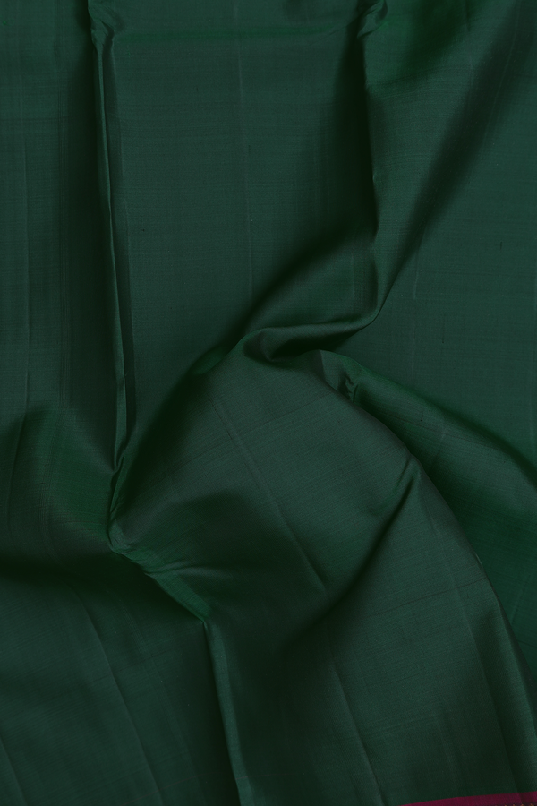 Kanchipuram Silk Saree In Forest Green With Contrast Border