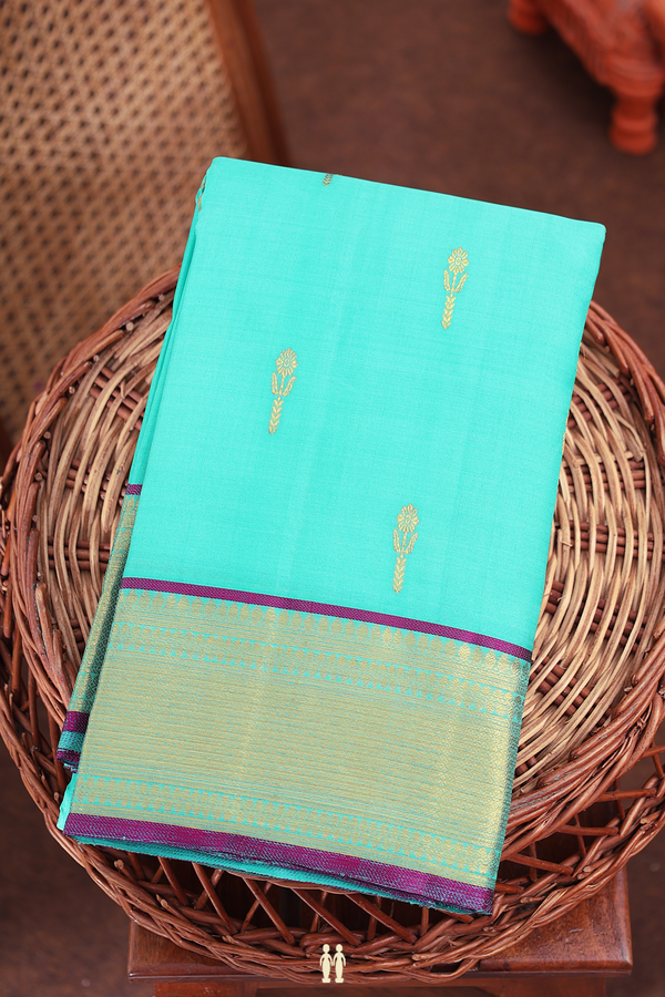 Kanchipuram Silk Saree In Green With Floral Buttas