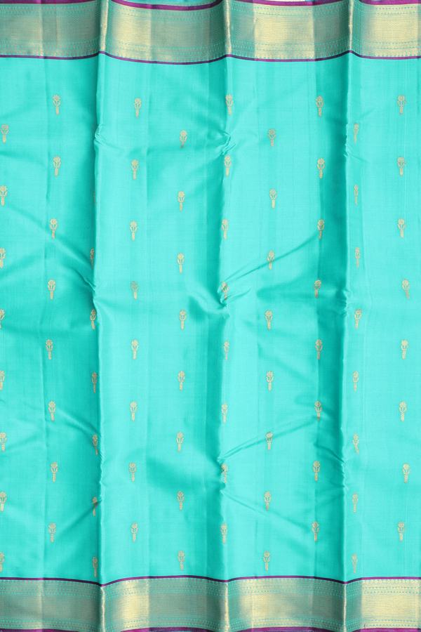 Kanchipuram Silk Saree In Green With Floral Buttas