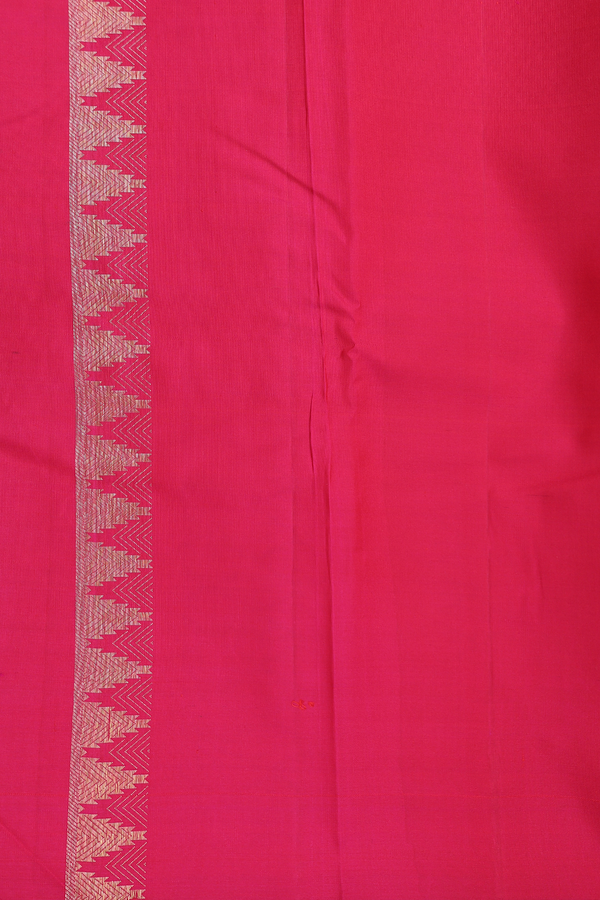 Kanchipuram Silk Saree In Green With Jacquard Pattern