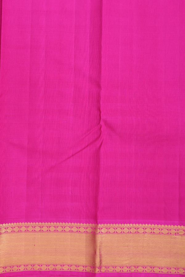 Kanchipuram Silk Saree In Green With Ganga Jamuna Border