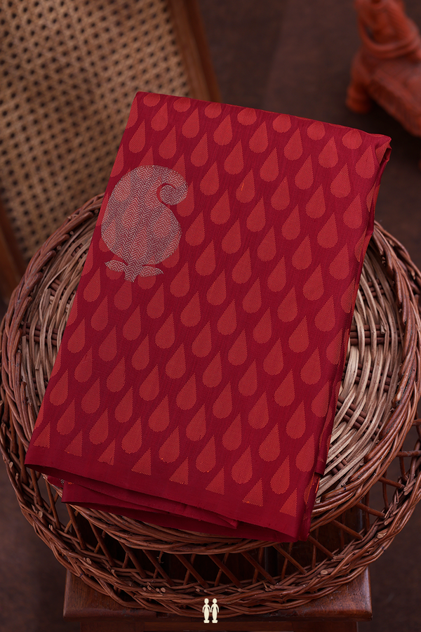 Kanchipuram Silk Saree In Maroon With Jacquard Pattern