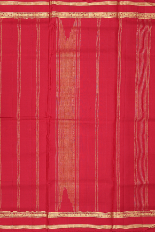 Kanchipuram Nine Yards Silk Saree In Red With Zari Border