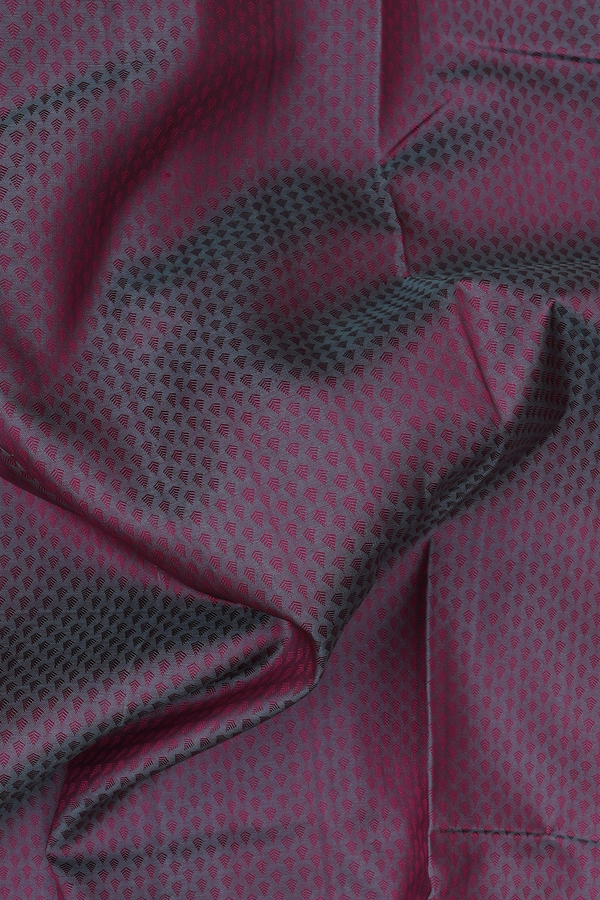 Kanchipuram Silk Saree In Dual Tone With Jacquard Pattern