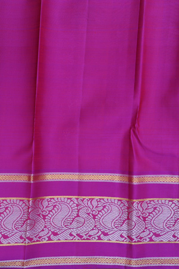 Kanchipuram Silk Saree In Cream Color With Circle Buttas