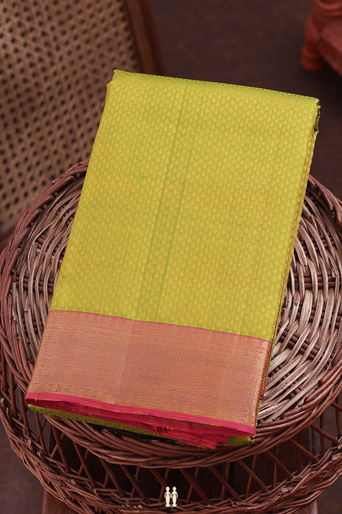 Kanchipuram Silk Saree In Pear Green With Jacquard Pattern