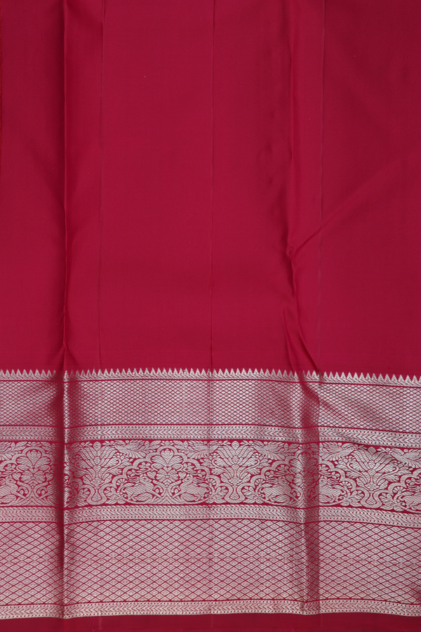Kanchipuram Silk Saree In Crimson Red With Jacquard Pattern