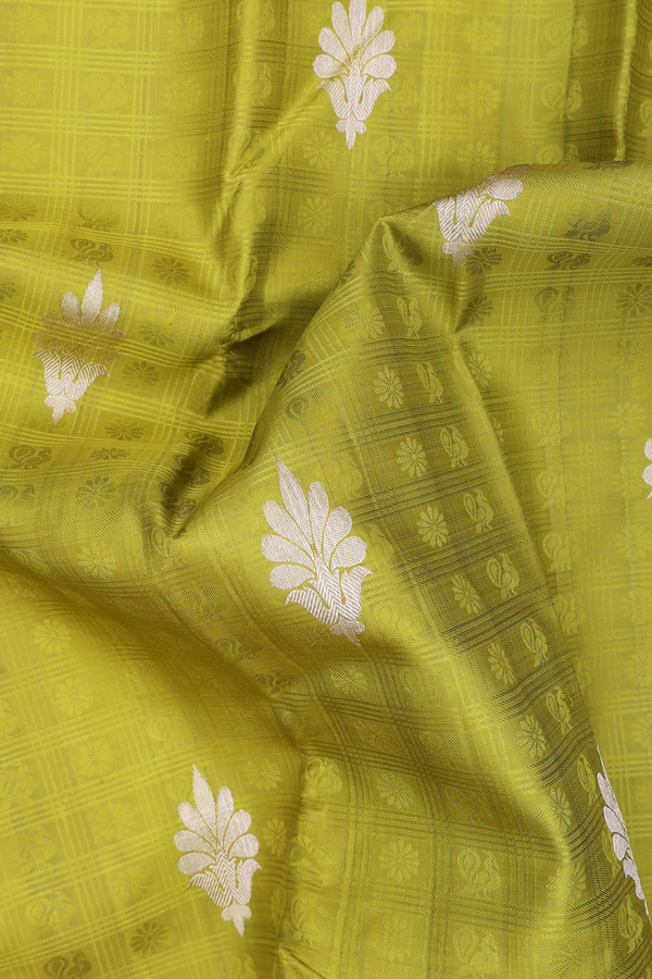 Kanchipuram Silk Saree In Olive Green With Jacquard Pattern