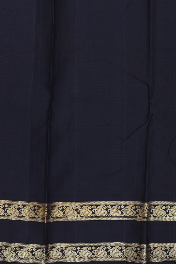 Kanchipuram Silk Saree In White With Checks Design