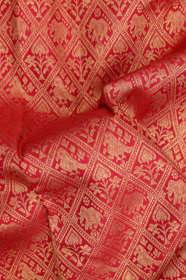 Kanchipuram Silk Saree In Scarlet Red With Brocade Design