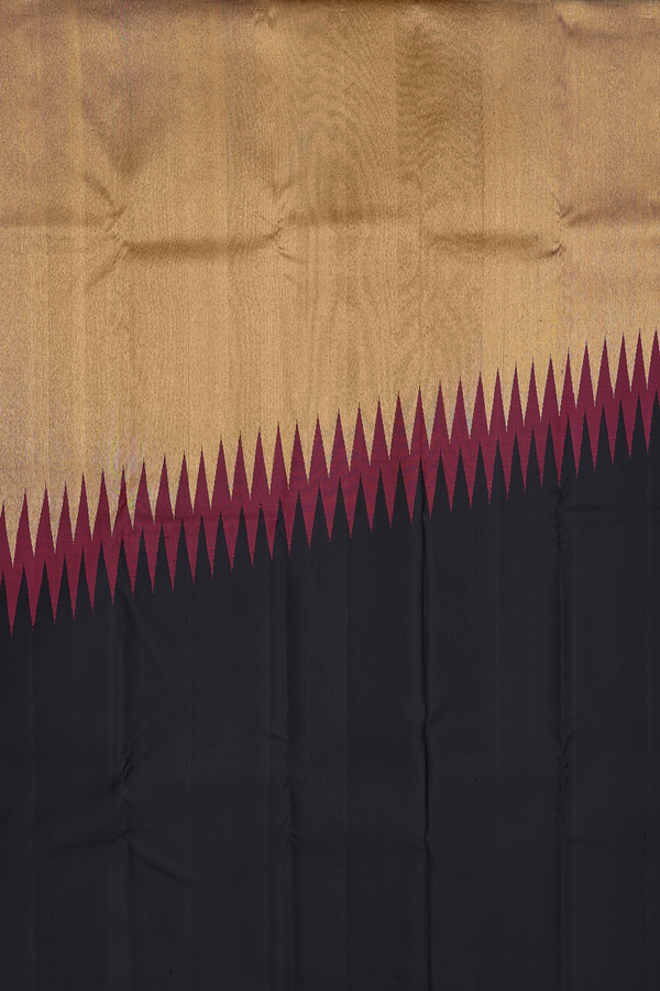 Kanchipuram Silk Saree In Gold With Step Border